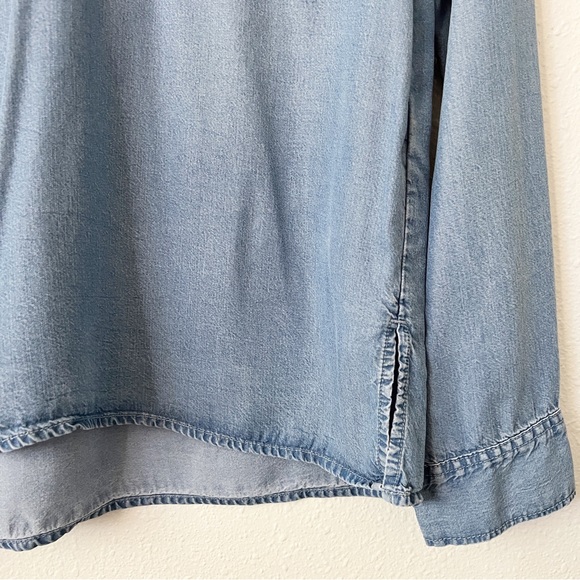 Abercrombie & Fitch Super Soft Lace Up Denim Shirt - Picture 7 of 10